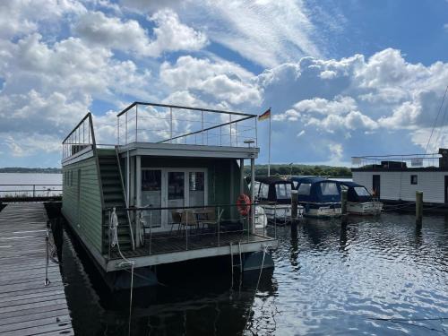 Schleswig Apartamento | Hausboot Walfisch mit Dachterrasse in Schleswig an der Schlei
