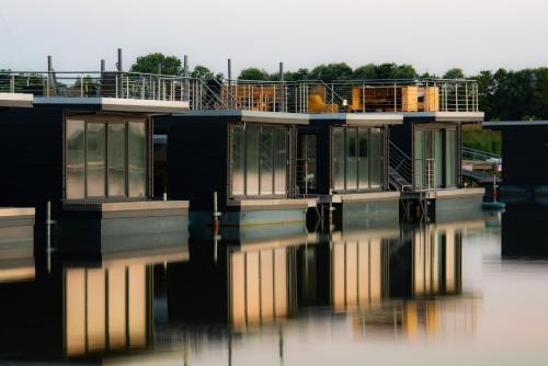 Wangerland Apartamento | Hausboot Wangermeer Nordsonne12 mit Sauna