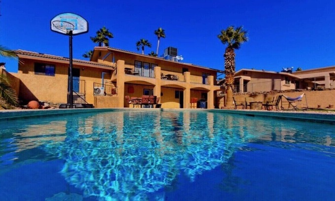 Lake Havasu City Casa | Havasu Oasis ~ Pool & Hot Tub! Sleeps 17! BOOK now for Summer & Fall!