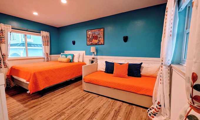 Wildwood Crest Condominio | Have a blast when you stay at this updated, but retro-themed, beach block studio