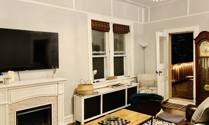 Port Washington Casa | Grand Time On Grand (¡Pasos de la calle principal y del lago!)
