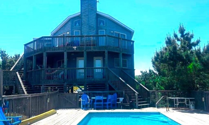Monteray Shores Casa | Have Loads of Fun at Oceanside Cottage in Corolla! Start your vacation now!