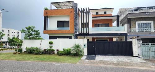 Islamabad Casa | Haven Lodge - 7BR Luxury Vacation Home with Mountain View
