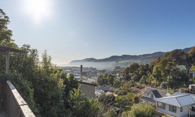 Nelson Casa | Haven View Cottage with Views over Nelson Marina and Haven Estuary