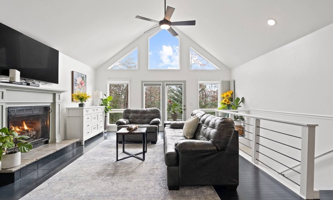 Massanutten Casa | Hawk Mountain Song- Massanutten Home with hot tub!