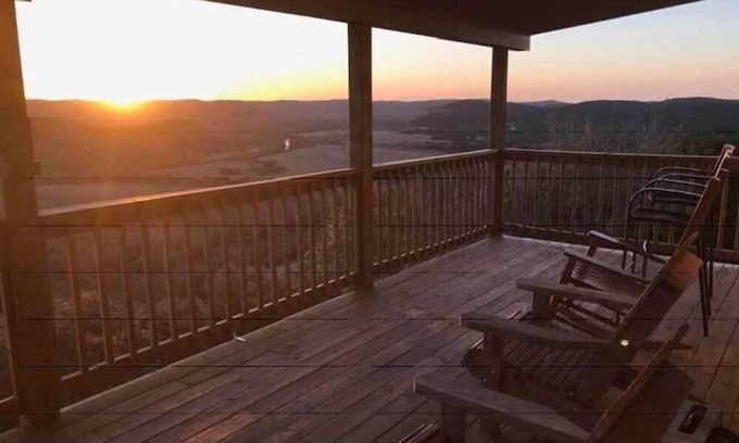 Concan Casa | Hawk's Ridge @ Frio River Vacation Rentals