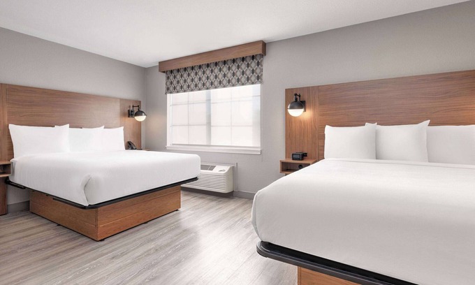 Bedford Hotel | Hawthorn Extended Stay by Wyndham Bedford / Dallas