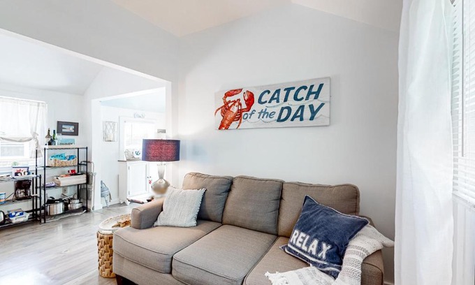 Eastham Casa | Hay Cottage