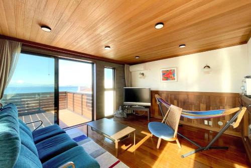 Hayama Casa | Hayama Ocean & Mt Fuji View -葉山 海を見渡す家-