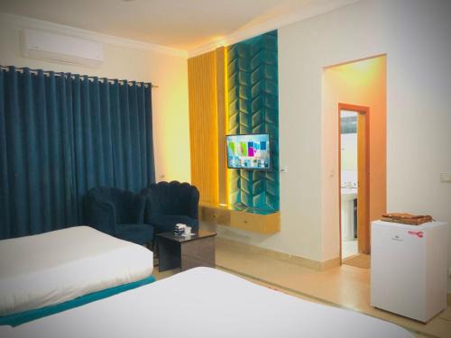 F-7 Sector Casa | Hayat Grand Guest House