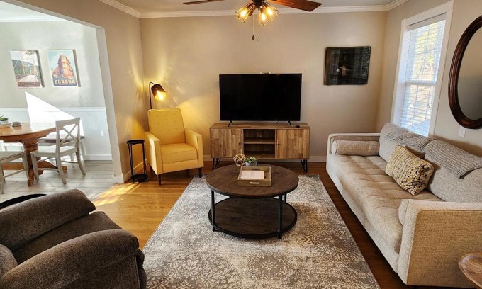 Eureka Springs Casa | Haysy Hollow