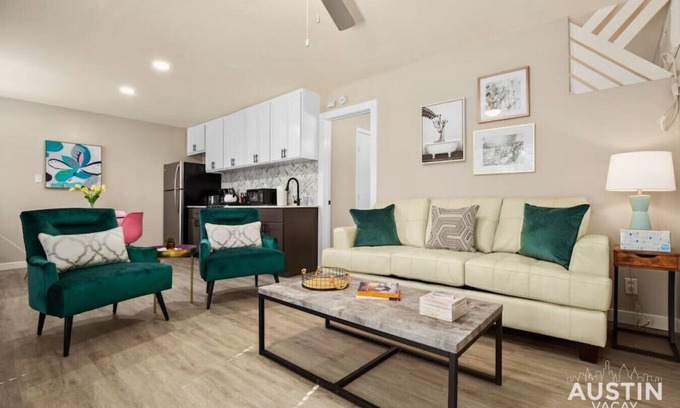 Westfield Apartamento | 7-Minute Walk to Deep Eddy Pool! Parking + Grill
