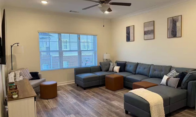 Atlanta Casa | Heart of ATL: 3 Bedrooms, 3.5 Bathrooms, Basement in Gated Community with Garage