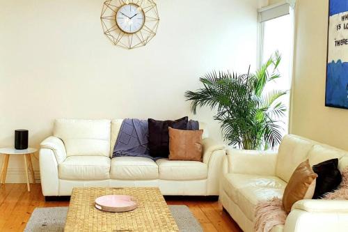 Bakery Hill Casa | Heart Of Ballarat 3 Bdrm 1920s Cottage 2kms to Sovereign Hill A Cat Lived Here So Not Good For People With Allergies