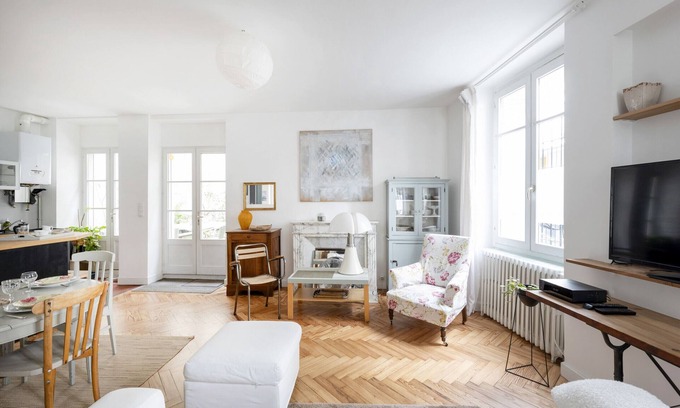 Saint Seurin - Fondaudege Apartamento | Burdeos centro, piso con encanto con patio