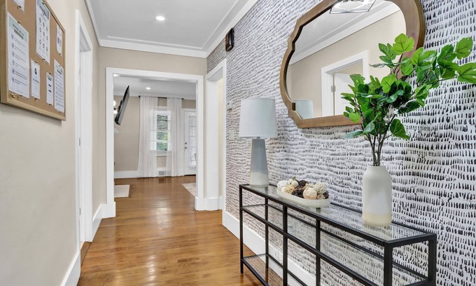 Buckhead Casa | Heart of Buckhead Message Now for Summer Special