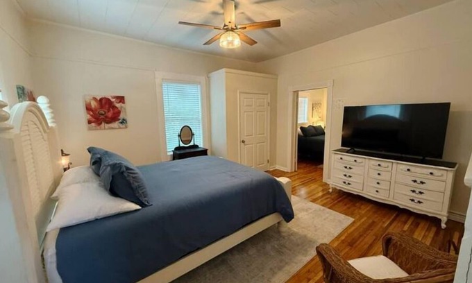 Danville Casa | Heart of Danville - 2bd/1bth - .9 miles to Casino
