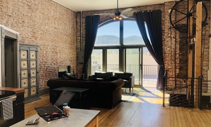 Salida Condominio | Heart of Downtown, Mount Views, 2 blks to River, FREE PARKING SPOT