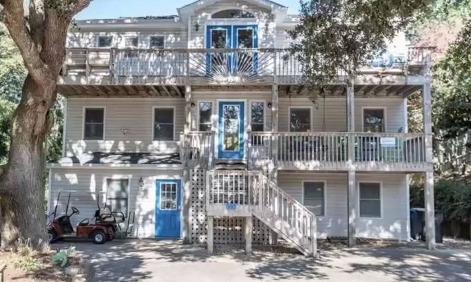Sea Acres Casa | Heart of Duck!! Heated Pool, Hot Tub, Golf Cart