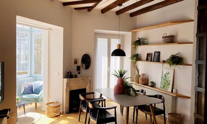 San Sebastian Centro Apartamento | Heart of Midtown ⎮ 5 balconies⎮Walk Score 99