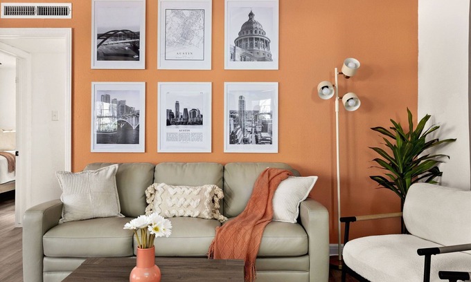 Westfield Condominio | Heart of Tarrytown: Austin Retreat near DT and UT