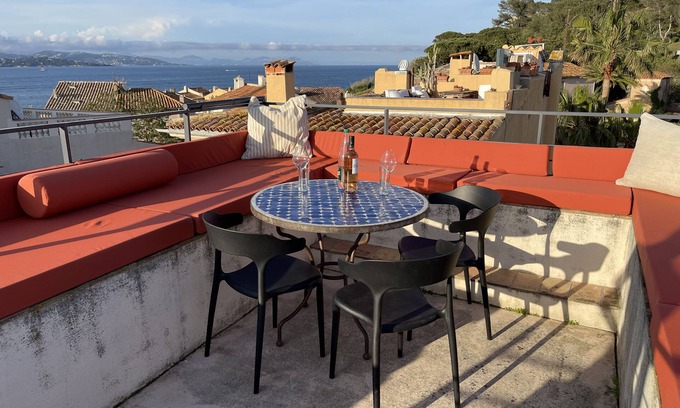 Old Town Apartamento | Heart of the City – 1.600 sq ft Apartment with 2 Terraces & View