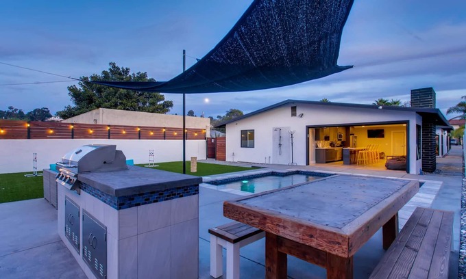 Old Town Casa | Corazón de San Diego en el casco antiguo. Oasis privado: 3 piscinas climatizadas CERCA DE TODOS.
