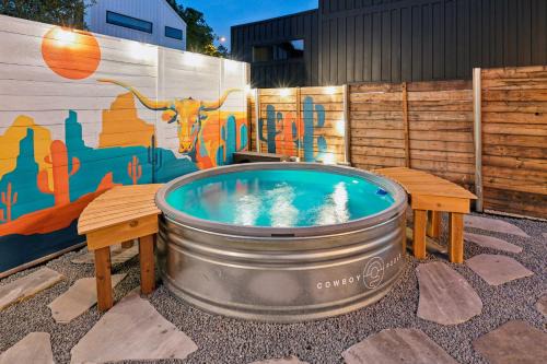 Chestnut Casa | Heated Cowboy Pool Modern Austin Retreat