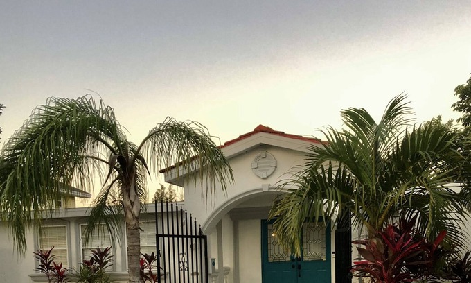 Shore Acres Casa | Heated in ground saltwater pool, 4BDRM 3 BATH, 2 KING EN SUITES, 2 living rooms