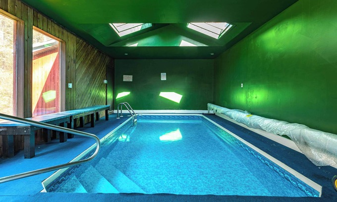 Canadensis Casa | Heated Indoor Private Pool | Stream Front | Game Room