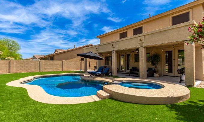 Mesa Casa | Heated pool and spa! 4 bedrooms, fire place, BBQ
