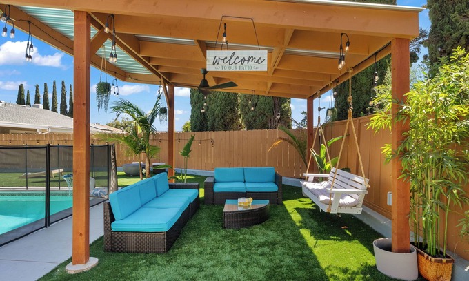 Tierrasanta Casa | Heated Pool+Gazebo+Fully Stocked Kitchen & Snacks