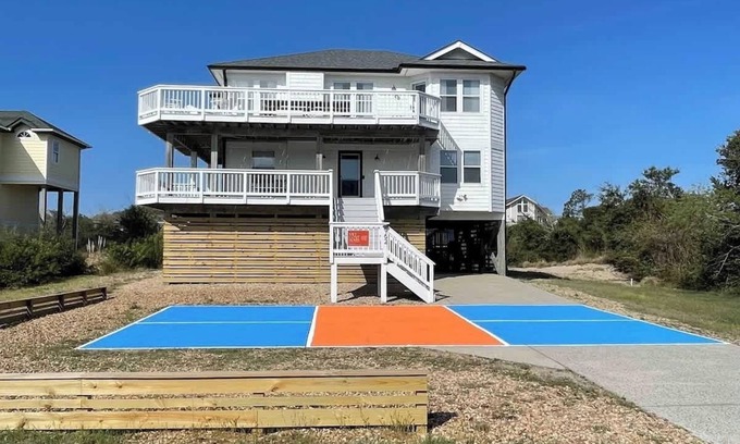 Whalehead Beach Casa | Heated Saltwater Pool, Hot Tub, 5Min Walk to Beach