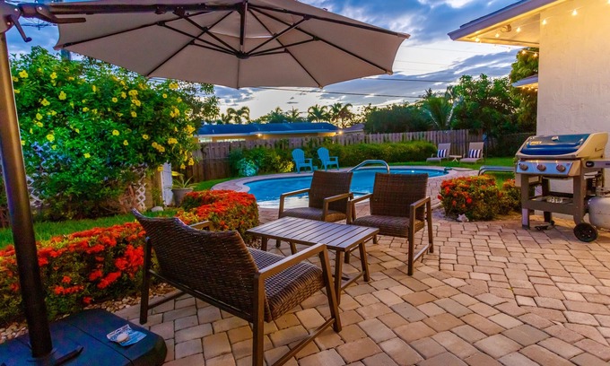 Deerfield Beach Casa | Heated pool & hot tub, one mile from beach!