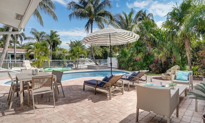 Cypress Lakes Casa | Heated Pool! Kayak & Waterfront +1 Mile To Beach!