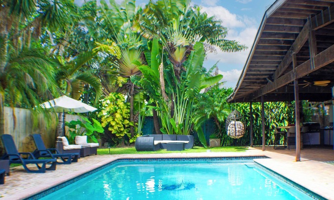 Ludlam Casa | heated pool