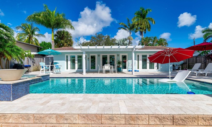 Riverside Park Casa | Heated Pool/ spa + cable TV! Centrally Located..Beach+DWTN FTL+Hard Rock Casino
