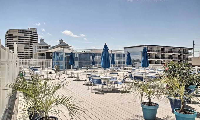 Midtown Ocean City Apartamento | Heated Pool + Views: Beachfront Ocean City Gem