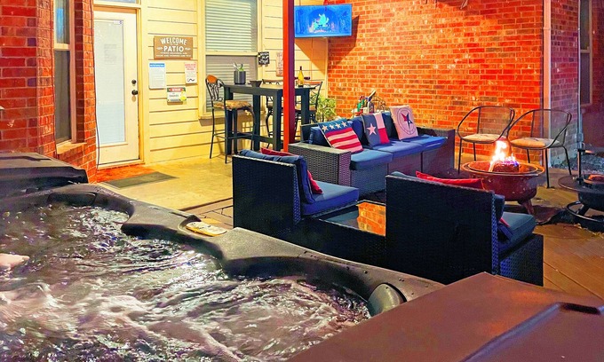 Azle Casa | Heated Swim Spa, Hot Tub, Sauna, Pickleball, Arcades, 2 game rooms, Hoops!