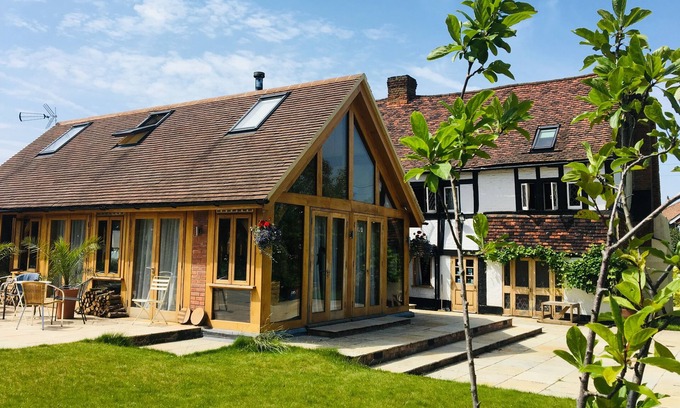 Stanwell Cama Y Desayuno | Heathrow Cottages B&B