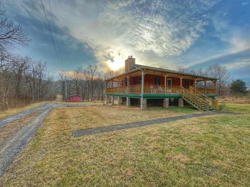 Luray Casa | Heaven Can Wait - with hot tub!