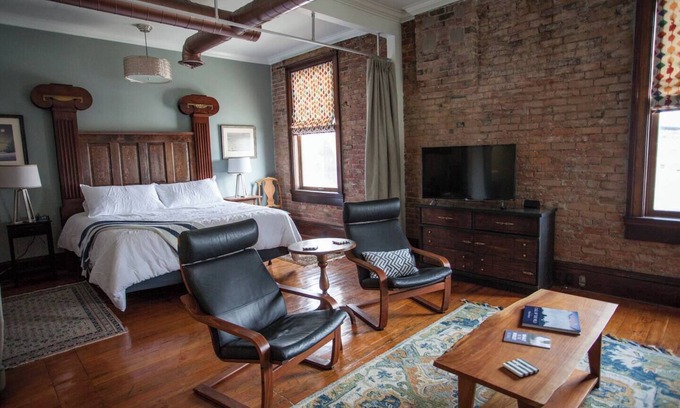 Livingston Apartamento | Heaven: Hip Downtown Livingston Loft