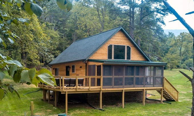 Luray Cabina | El escondite del cielo en el río Shenandoah