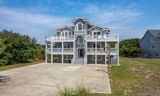Pine Island Casa | Heaven Sent: Oceanside, private pool, hot tub, rec room and EASY beach access!