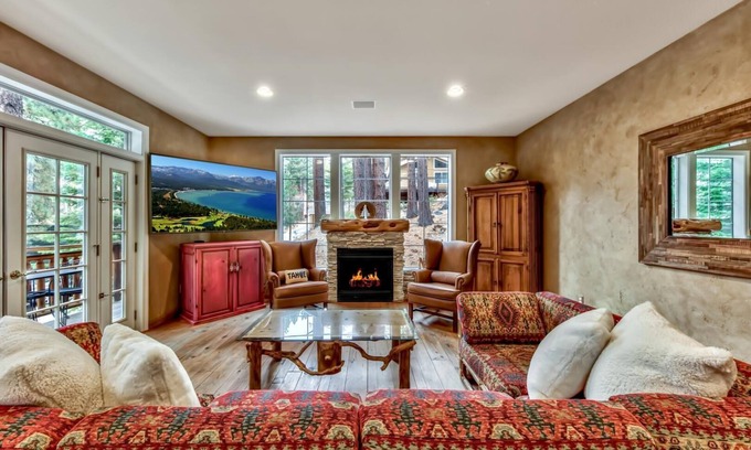 South Lake Tahoe Casa | Heavenly Mountain Gem - 2 cuadras de Heavenly Ski Lodge, jacuzzi,