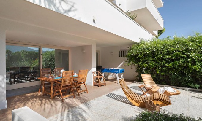 Mondello Apartamento | Hector's House by DomuSicily