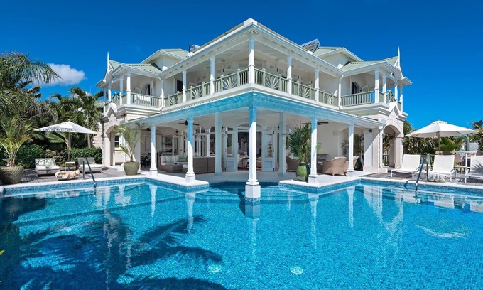 Silver Sands Villa | Villa frente al mar, piscina infinita con vista a los jardines y acantilados, terraza de la piscina, hamaca, wifi gratis
