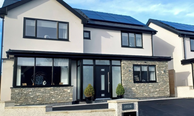 Amlwch Casa | HEDD, family friendly, country holiday cottage in Amlwch