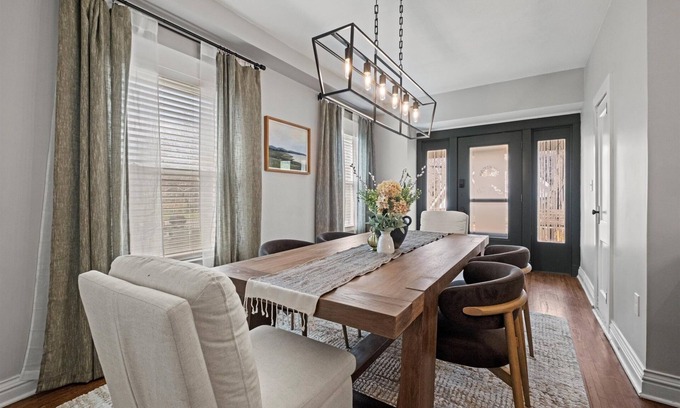 South Hyde Park Casa | Heights At Hyde Park w/ 3 full bath