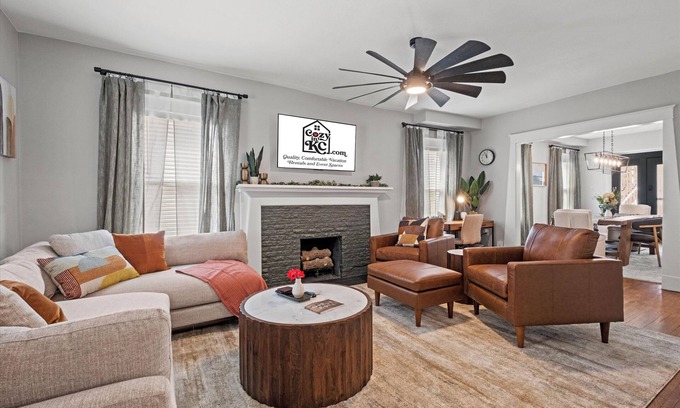 South Hyde Park Casa | Heights At Hyde Park - Newly Renovated Home in Perfect Neighborhood